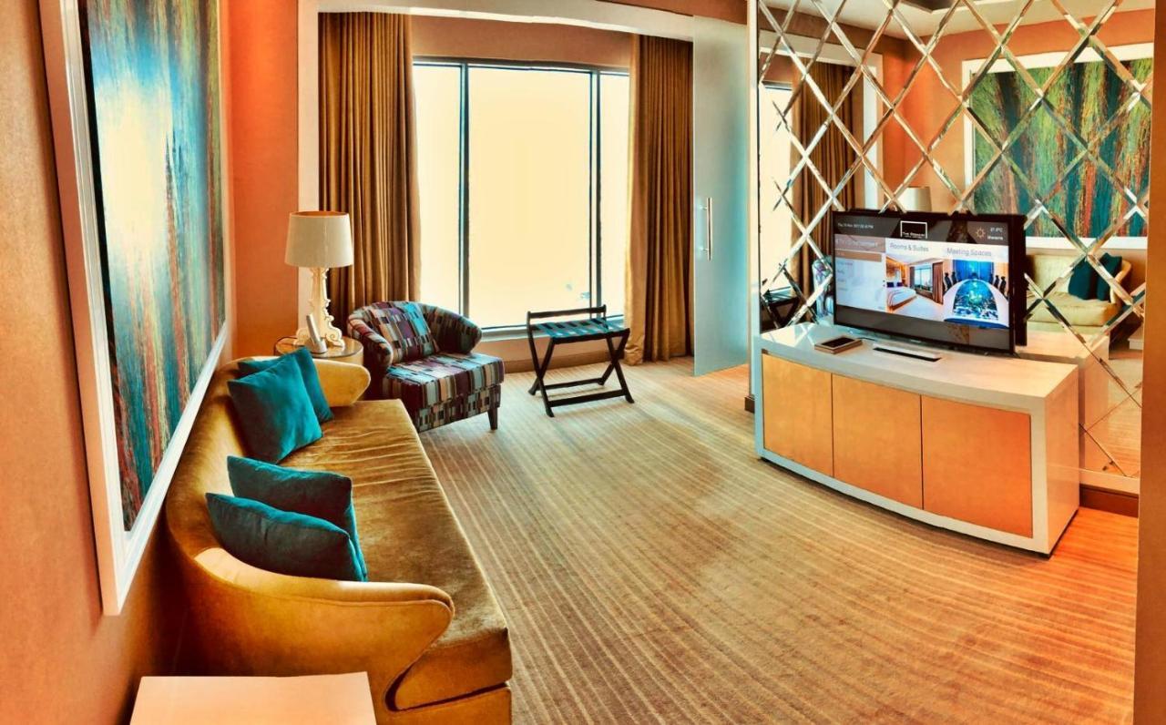 The Domain Bahrain Hotel And Spa - Adults Friendly 16 Years Plus マナーマ 部屋 写真 A suite at the hotel